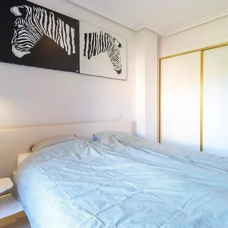 2 Bedroom Stunning In Apartment *