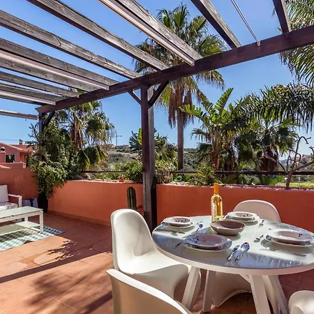 Apartment 2 Bedroom Stunning In
